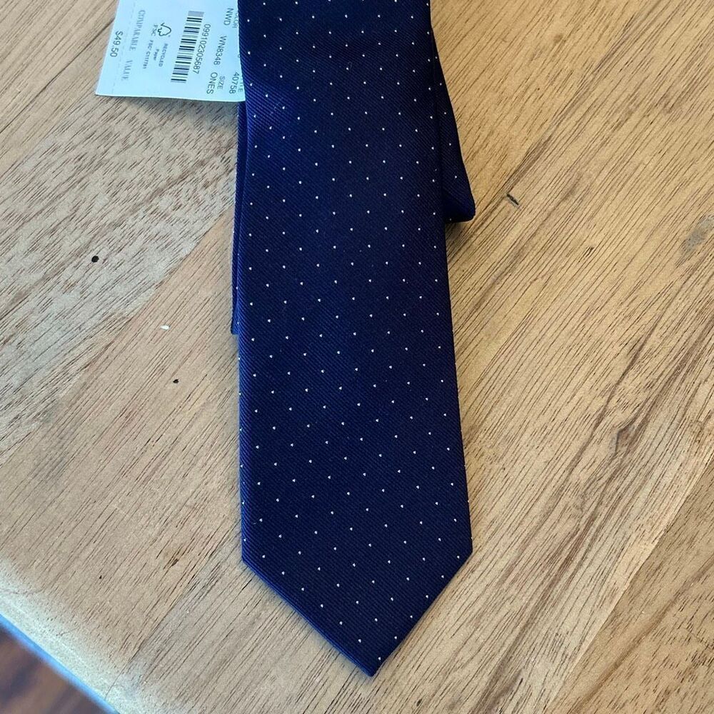 NWT J.Crew. 100% silk navy white polkadot men's tie